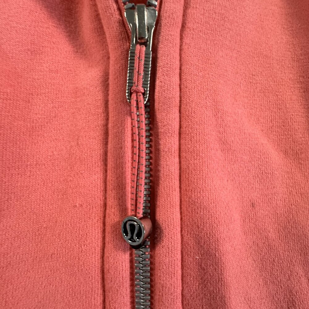 Lululemon Lipstick Scuba size 4 zip up hoodie with thumbholes - Picture 3 of 5